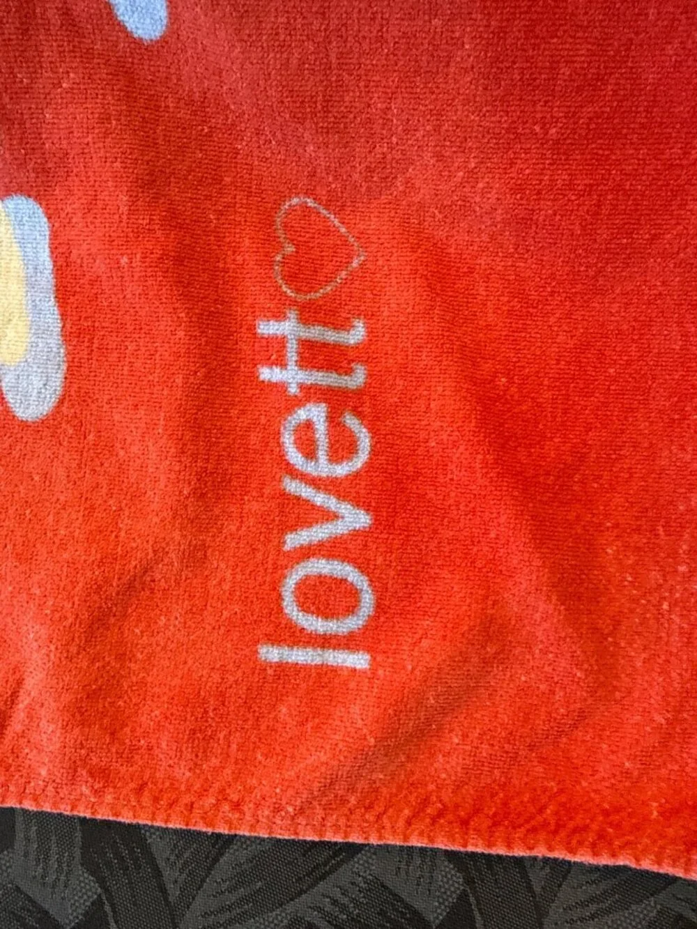 Lovett Red Giraffe Print Cotton Beach Towel 100% Cotton Fun Design Vintage